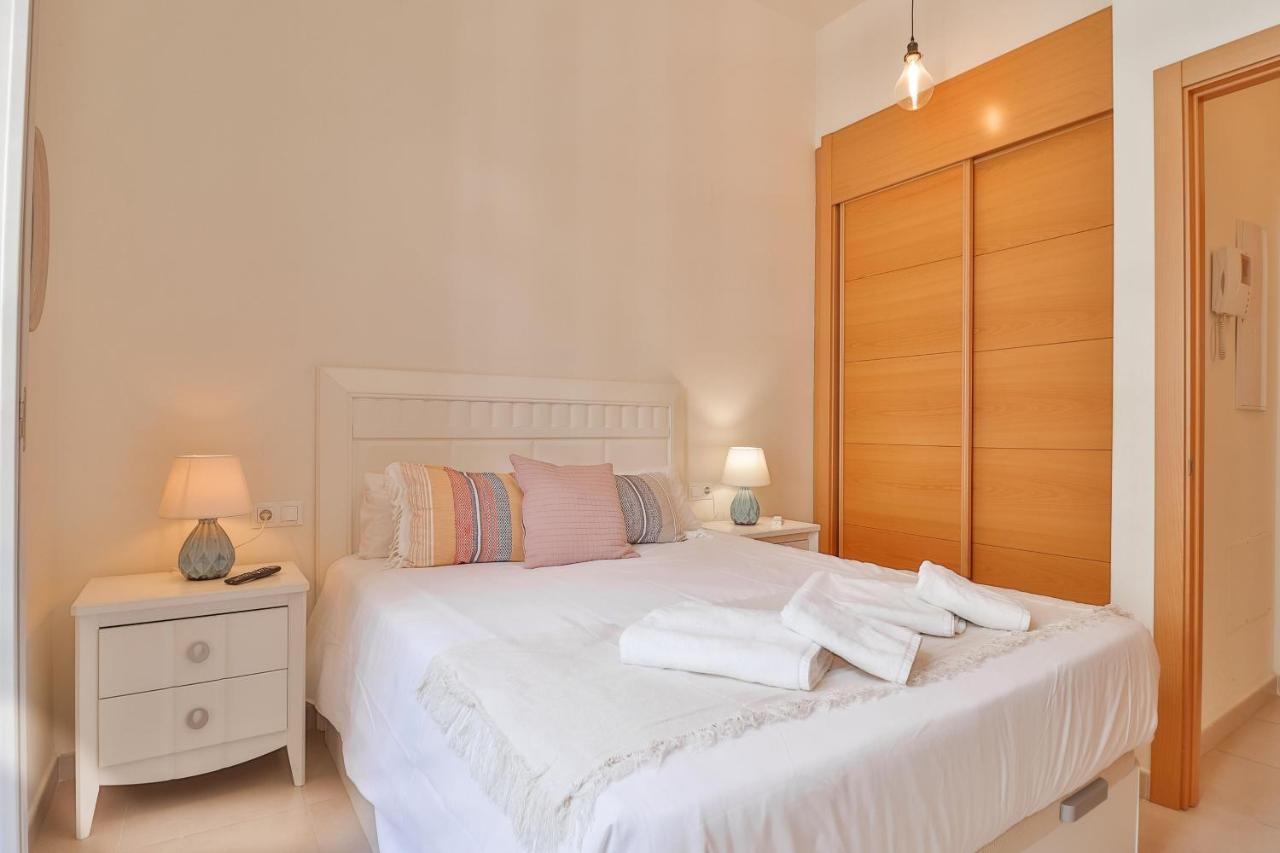Flat 2 Bedrooms In The City Center Малага Экстерьер фото