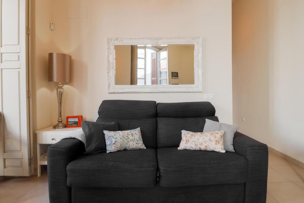 Flat 2 Bedrooms In The City Center Малага Экстерьер фото